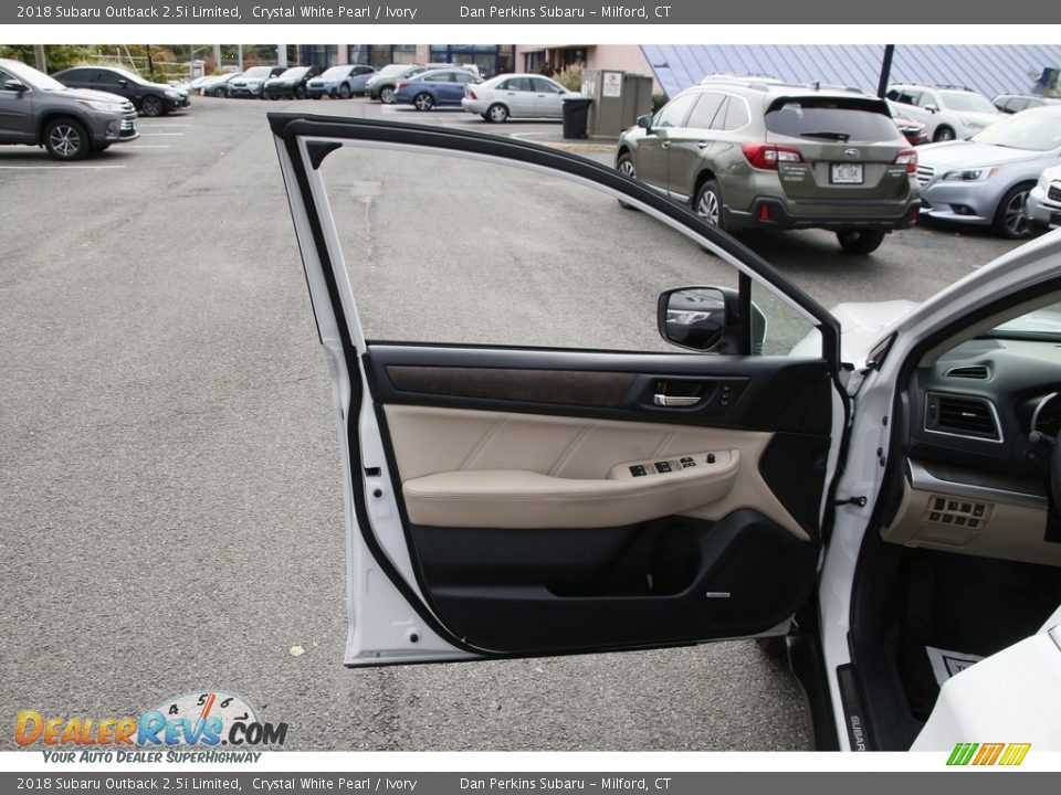 2018 Subaru Outback 2.5i Limited Crystal White Pearl / Ivory Photo #9