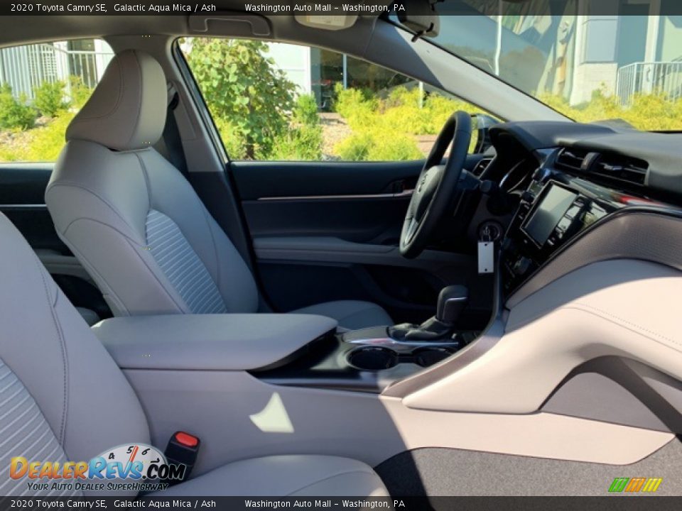 2020 Toyota Camry SE Galactic Aqua Mica / Ash Photo #13