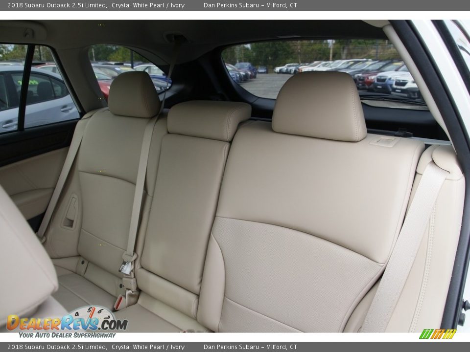 2018 Subaru Outback 2.5i Limited Crystal White Pearl / Ivory Photo #13