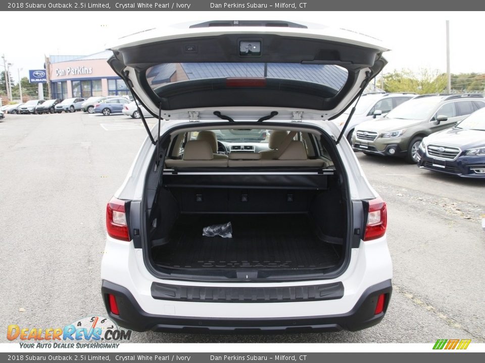 2018 Subaru Outback 2.5i Limited Crystal White Pearl / Ivory Photo #14