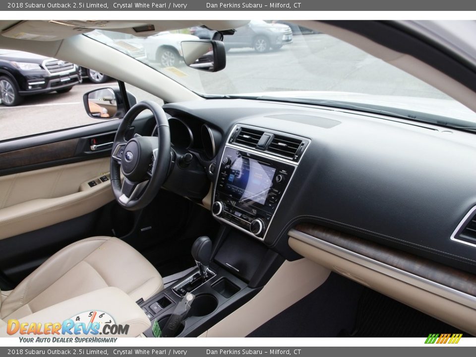 2018 Subaru Outback 2.5i Limited Crystal White Pearl / Ivory Photo #16