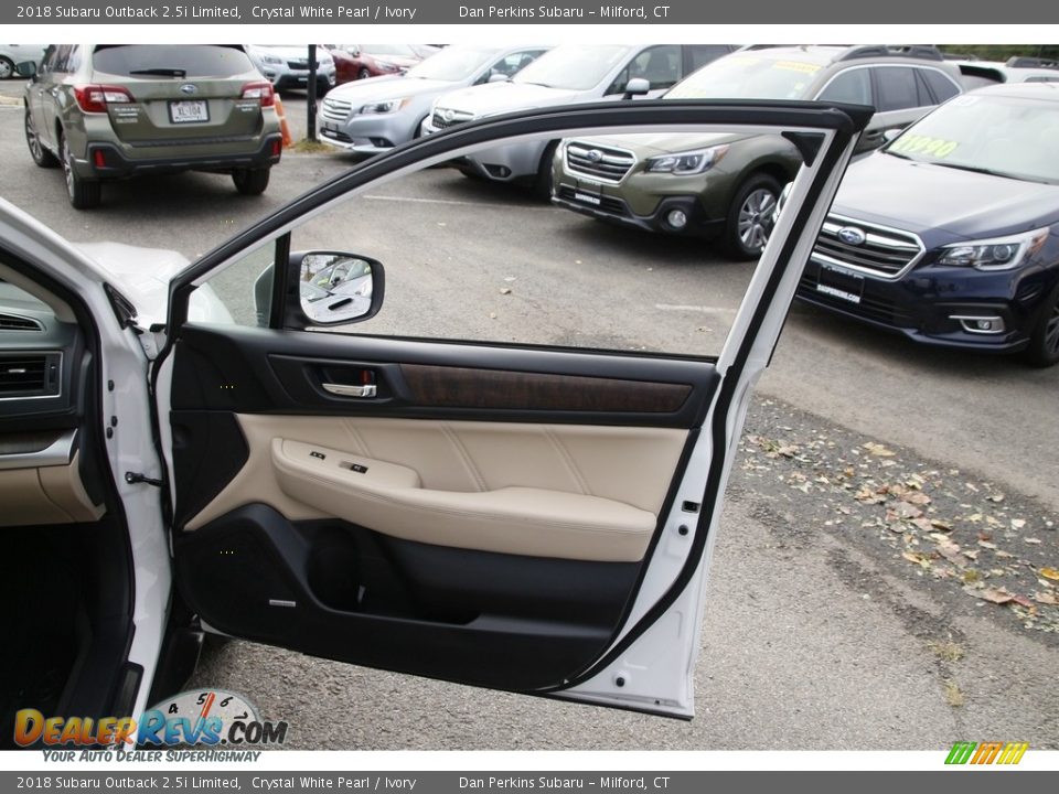 2018 Subaru Outback 2.5i Limited Crystal White Pearl / Ivory Photo #17