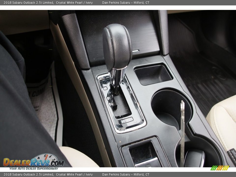 2018 Subaru Outback 2.5i Limited Crystal White Pearl / Ivory Photo #22