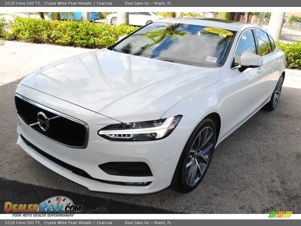 2018 Volvo S90 T5 Crystal White Pearl Metallic / Charcoal Photo #4