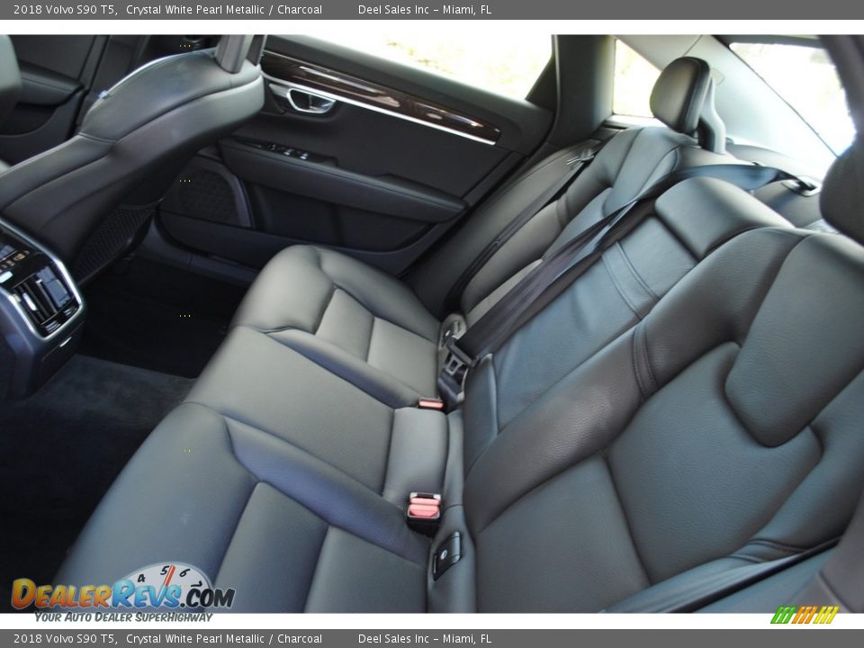 2018 Volvo S90 T5 Crystal White Pearl Metallic / Charcoal Photo #11