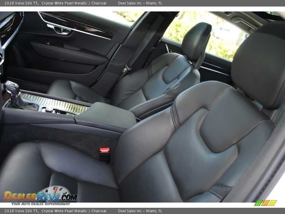 Front Seat of 2018 Volvo S90 T5 Photo #13