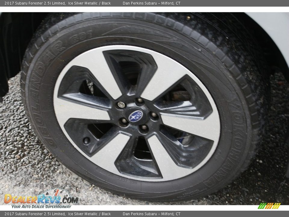 2017 Subaru Forester 2.5i Limited Ice Silver Metallic / Black Photo #21