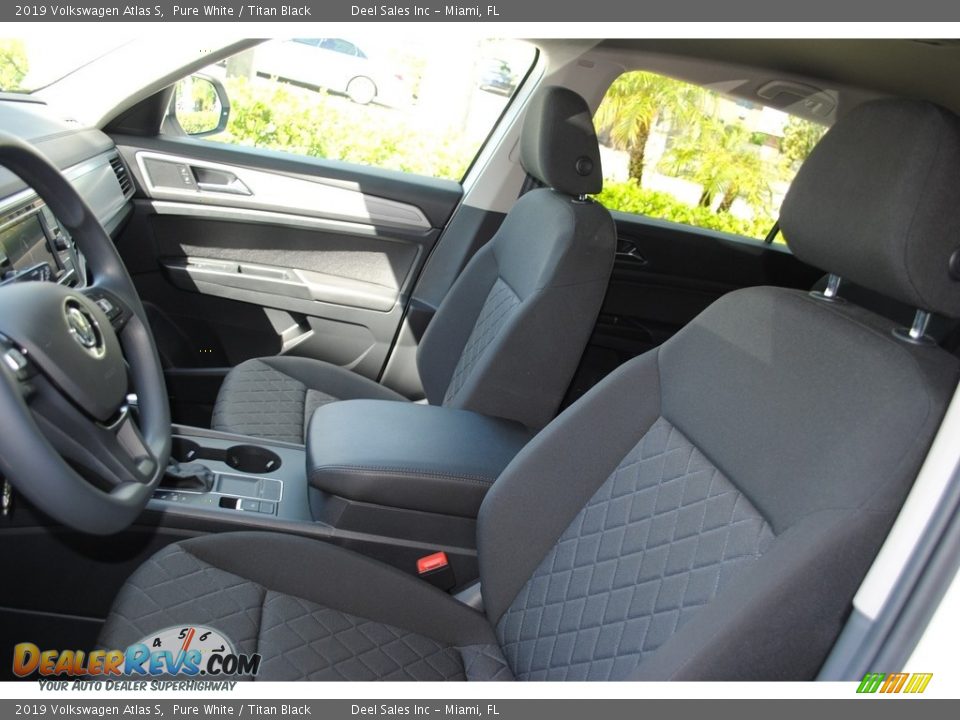 Front Seat of 2019 Volkswagen Atlas S Photo #11
