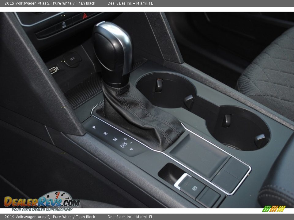 2019 Volkswagen Atlas S Shifter Photo #12