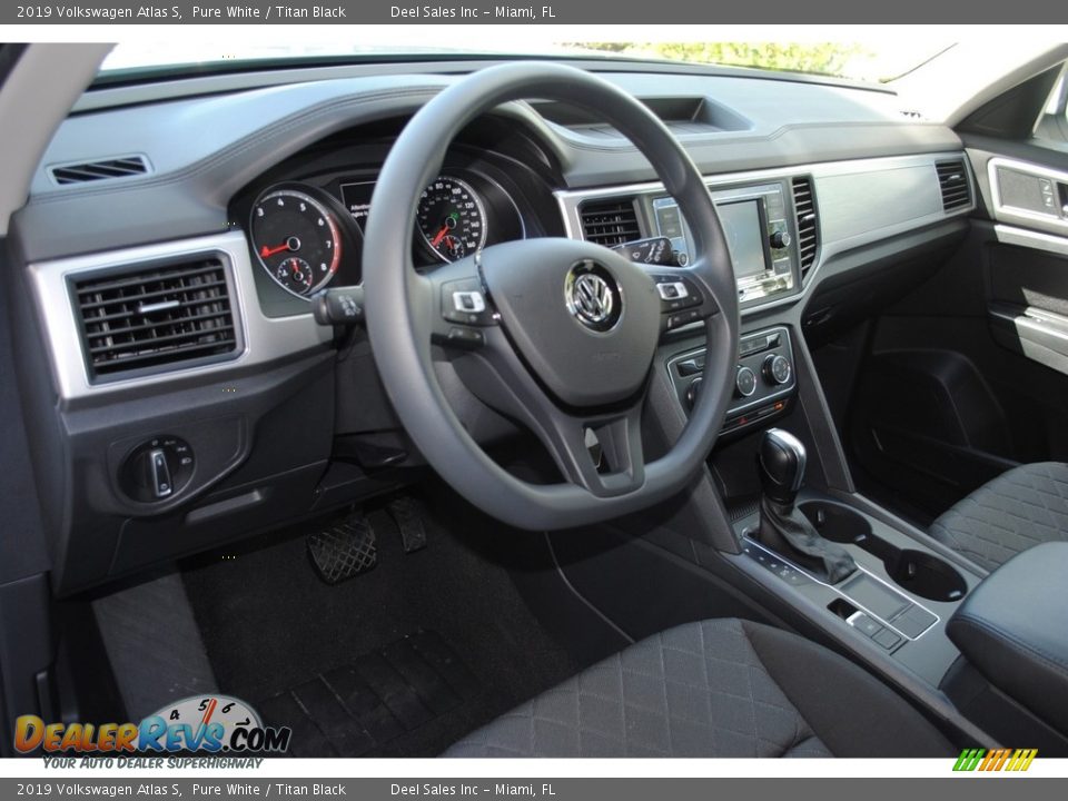 2019 Volkswagen Atlas S Steering Wheel Photo #13
