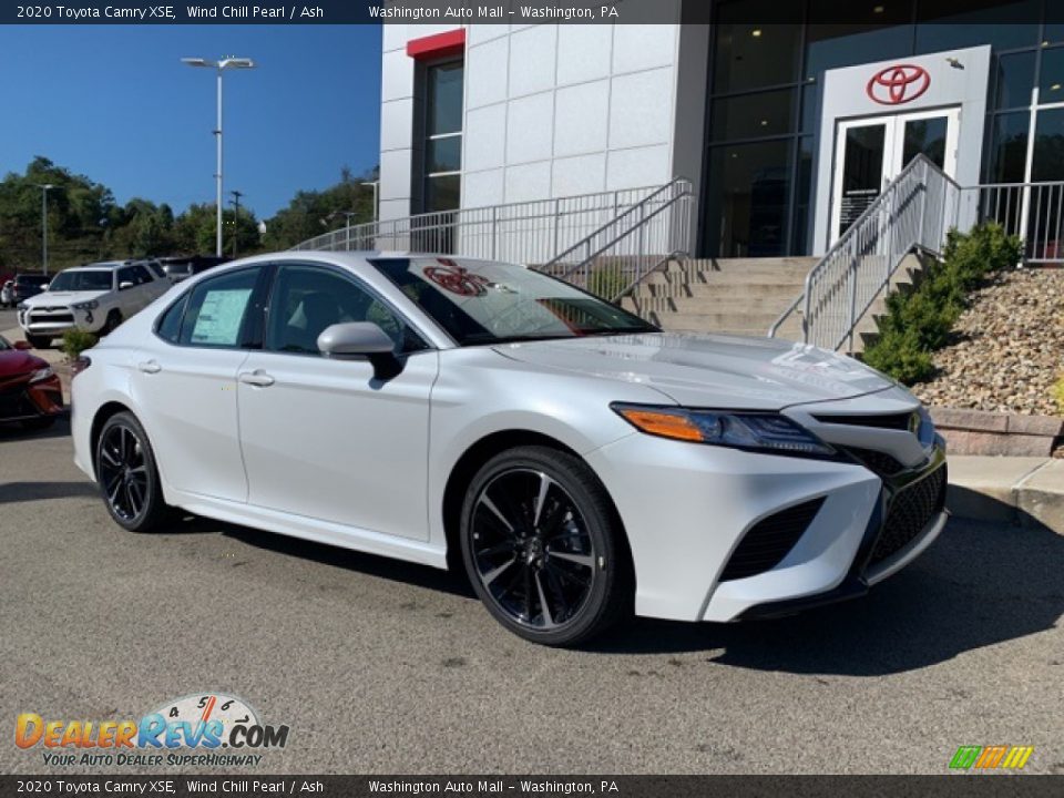 Front 3/4 View of 2020 Toyota Camry XSE Photo #1