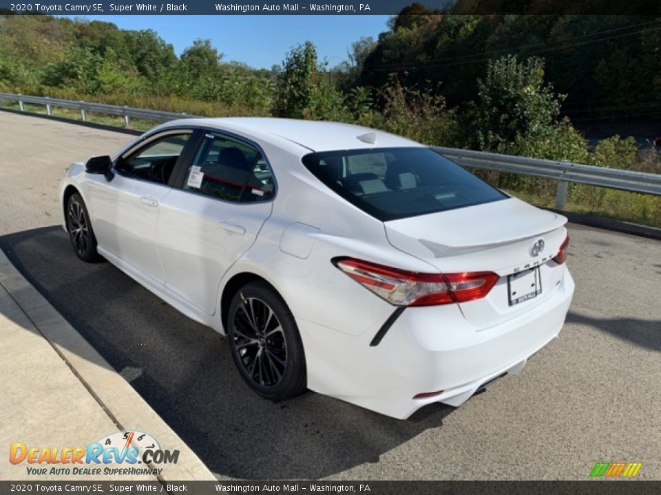 2020 Toyota Camry SE Super White / Black Photo #2