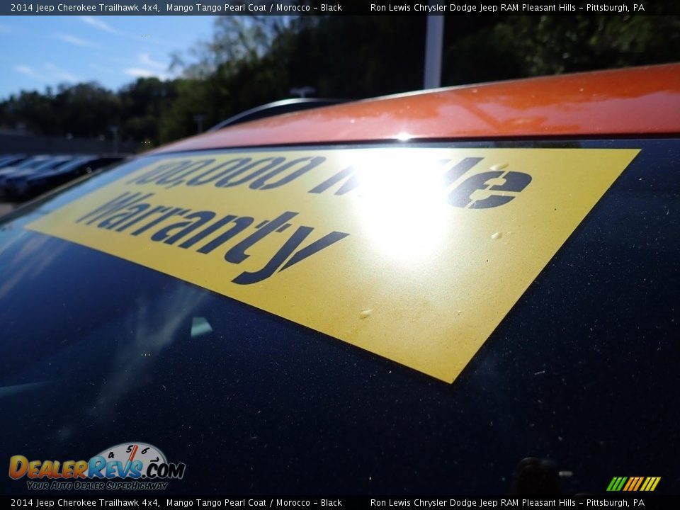 2014 Jeep Cherokee Trailhawk 4x4 Mango Tango Pearl Coat / Morocco - Black Photo #11