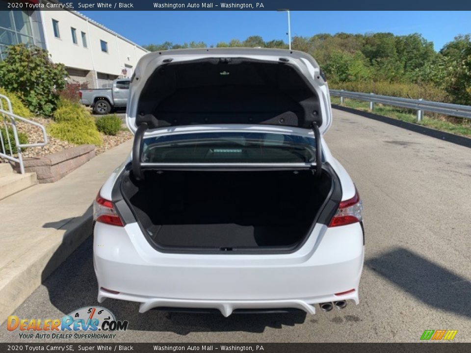 2020 Toyota Camry SE Super White / Black Photo #10