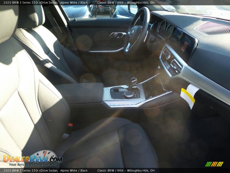 2020 BMW 3 Series 330i xDrive Sedan Alpine White / Black Photo #3