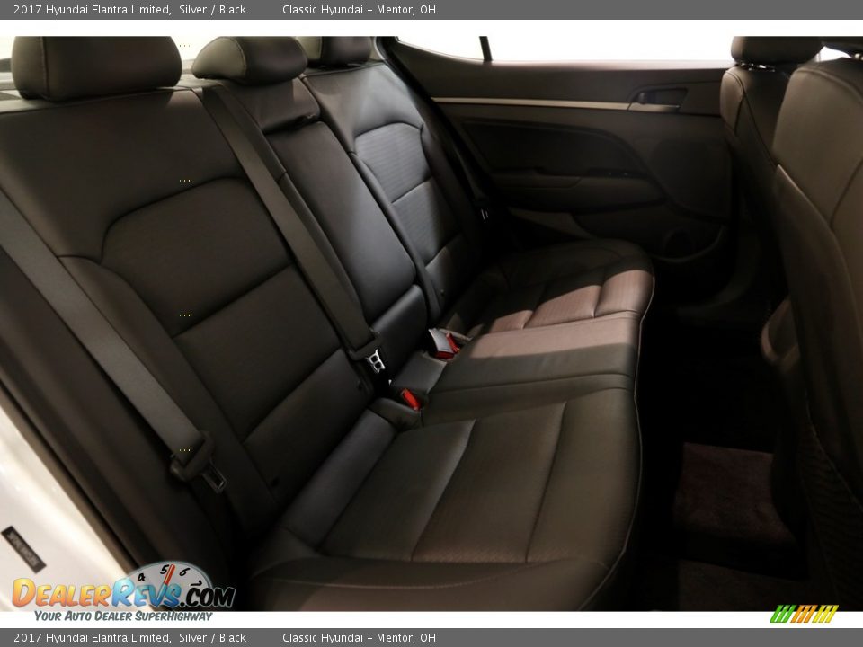 2017 Hyundai Elantra Limited Silver / Black Photo #16