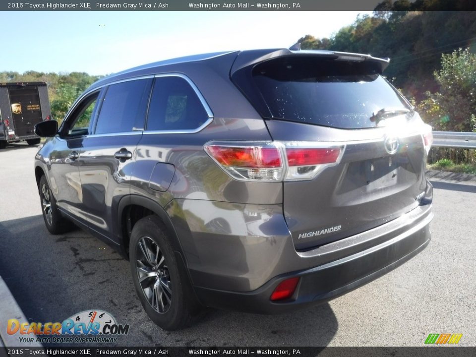 2016 Toyota Highlander XLE Predawn Gray Mica / Ash Photo #7