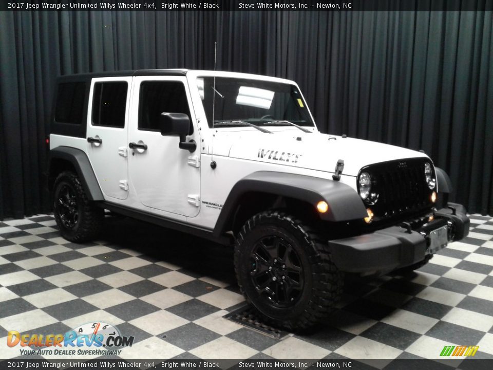 2017 Jeep Wrangler Unlimited Willys Wheeler 4x4 Bright White / Black Photo #4