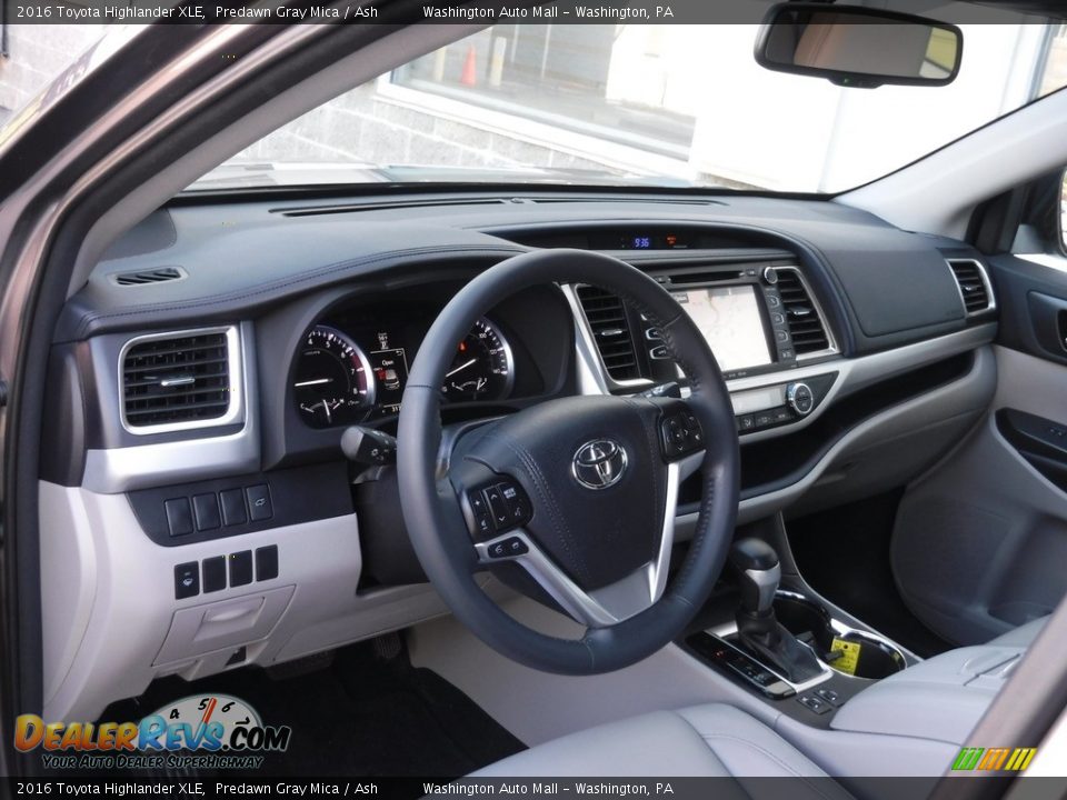 2016 Toyota Highlander XLE Predawn Gray Mica / Ash Photo #11