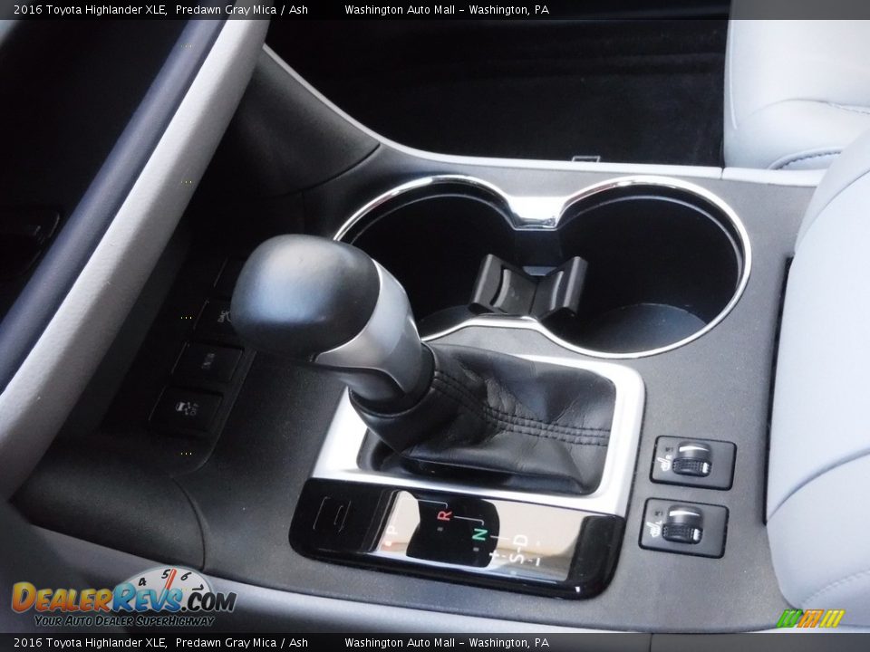 2016 Toyota Highlander XLE Predawn Gray Mica / Ash Photo #18