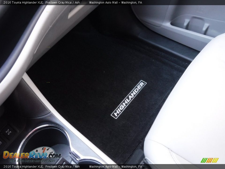 2016 Toyota Highlander XLE Predawn Gray Mica / Ash Photo #20