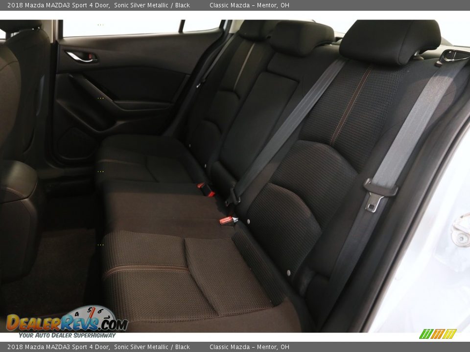 2018 Mazda MAZDA3 Sport 4 Door Sonic Silver Metallic / Black Photo #15