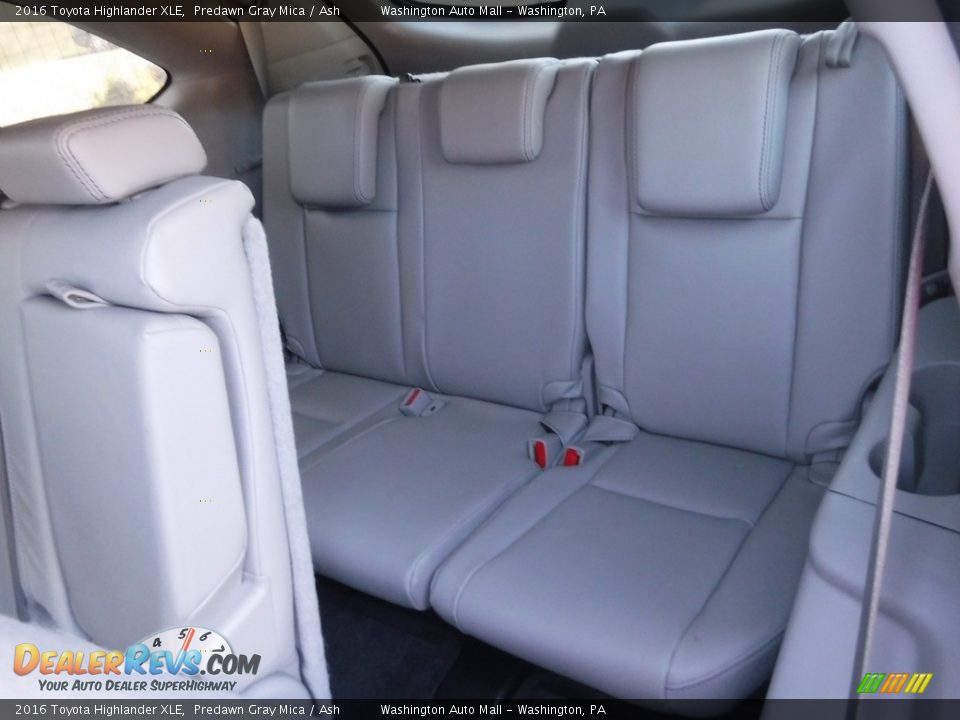 2016 Toyota Highlander XLE Predawn Gray Mica / Ash Photo #25