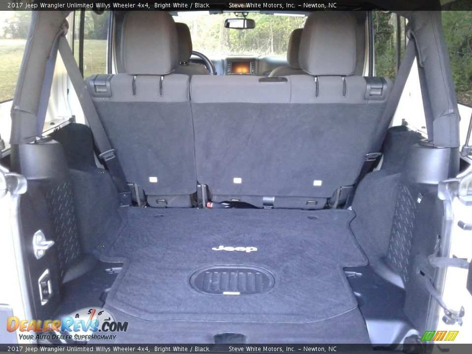 2017 Jeep Wrangler Unlimited Willys Wheeler 4x4 Bright White / Black Photo #12