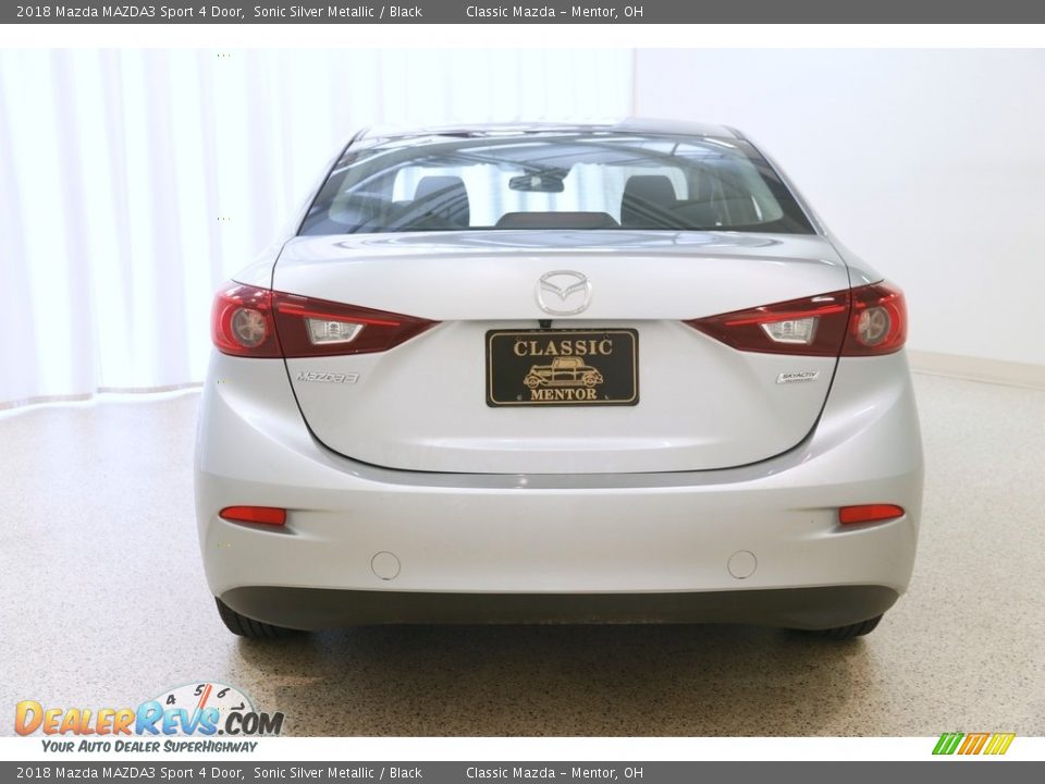 2018 Mazda MAZDA3 Sport 4 Door Sonic Silver Metallic / Black Photo #16