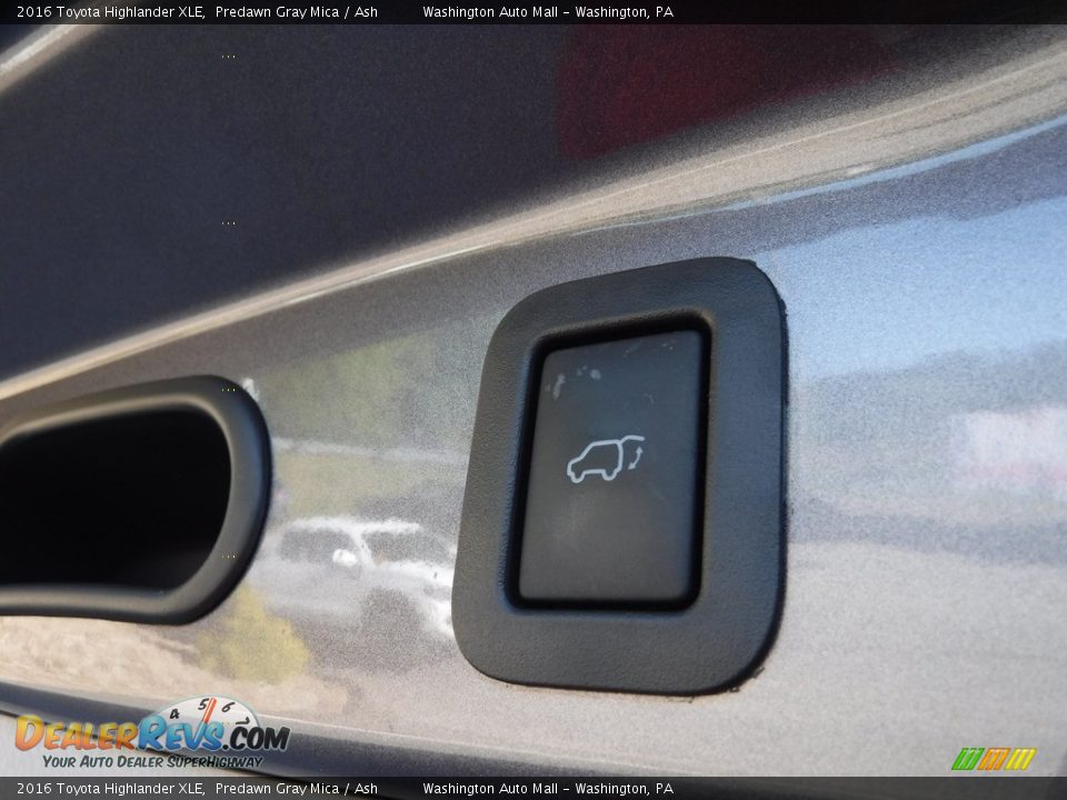 2016 Toyota Highlander XLE Predawn Gray Mica / Ash Photo #27
