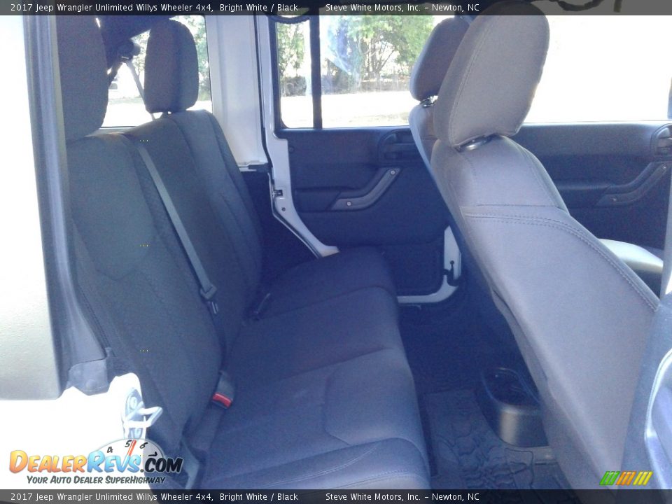 2017 Jeep Wrangler Unlimited Willys Wheeler 4x4 Bright White / Black Photo #14