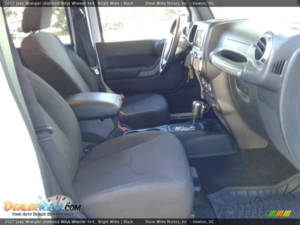 2017 Jeep Wrangler Unlimited Willys Wheeler 4x4 Bright White / Black Photo #15