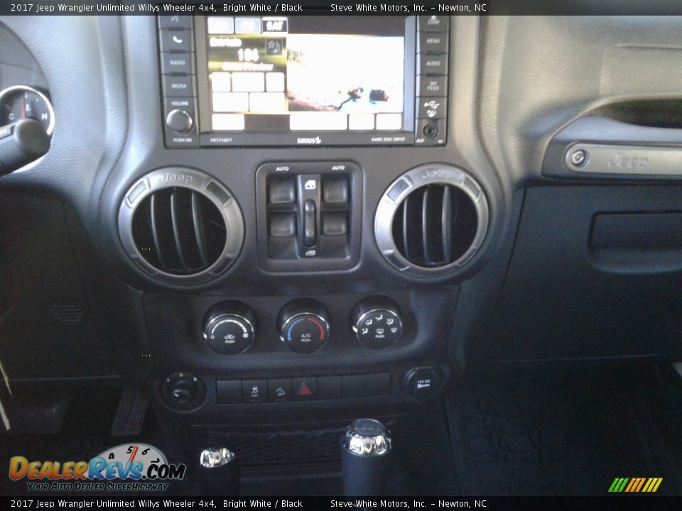 2017 Jeep Wrangler Unlimited Willys Wheeler 4x4 Bright White / Black Photo #20
