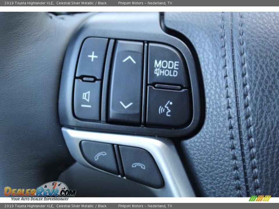 2019 Toyota Highlander XLE Celestial Silver Metallic / Black Photo #12