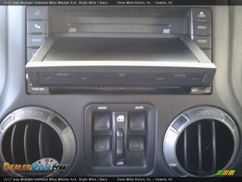 2017 Jeep Wrangler Unlimited Willys Wheeler 4x4 Bright White / Black Photo #22