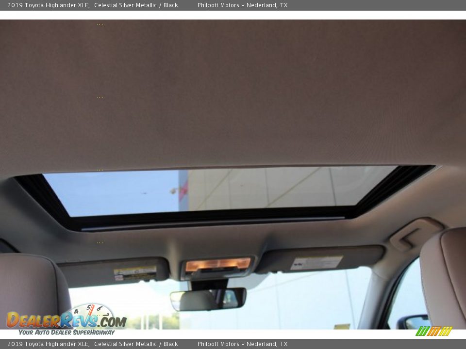 2019 Toyota Highlander XLE Celestial Silver Metallic / Black Photo #23