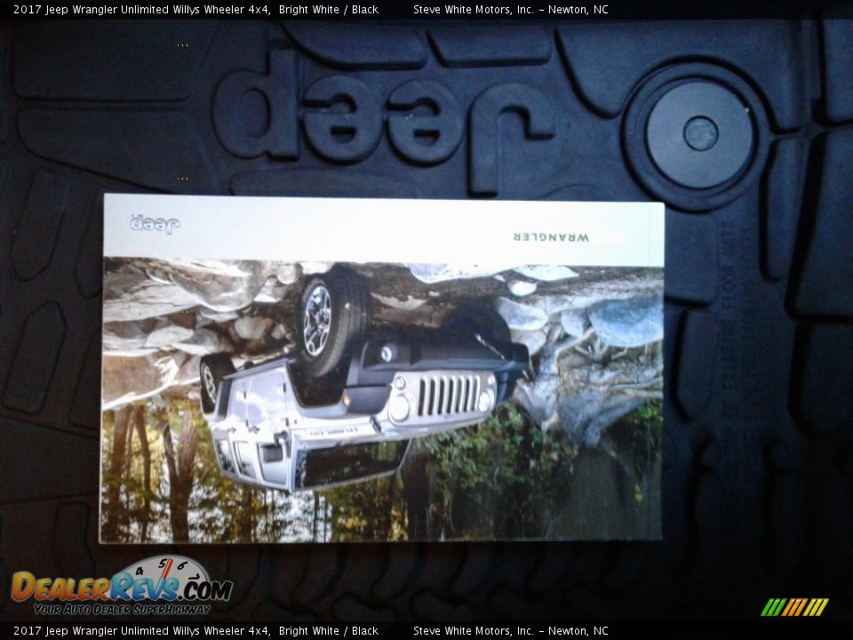2017 Jeep Wrangler Unlimited Willys Wheeler 4x4 Bright White / Black Photo #30