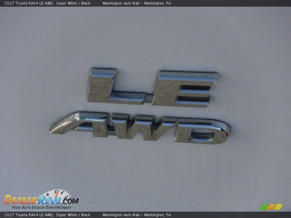 2017 Toyota RAV4 LE AWD Super White / Black Photo #11