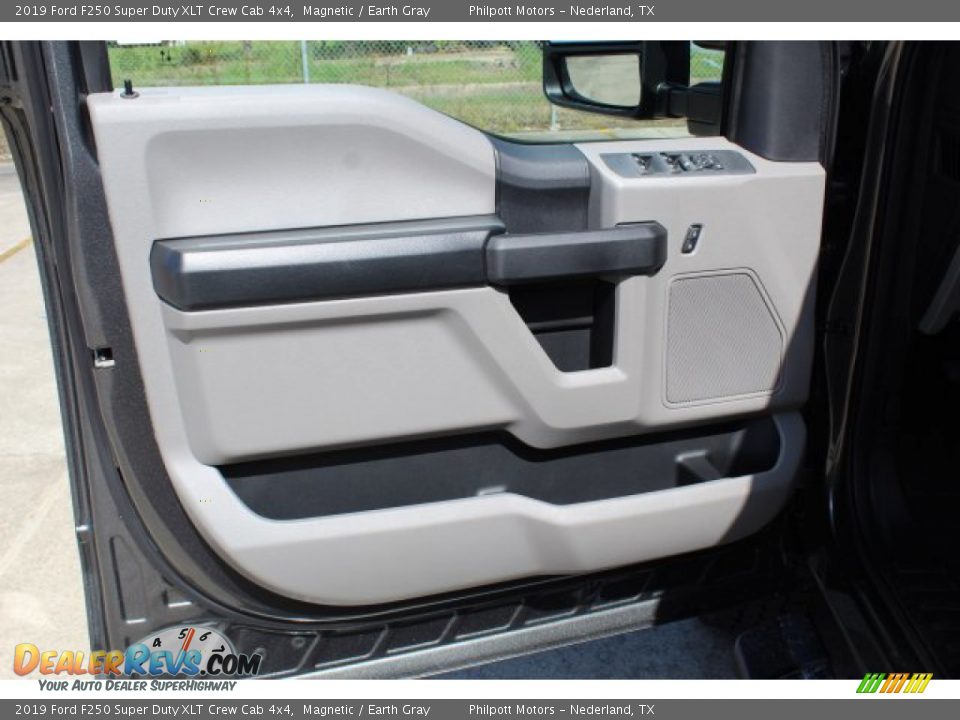 2019 Ford F250 Super Duty XLT Crew Cab 4x4 Magnetic / Earth Gray Photo #9