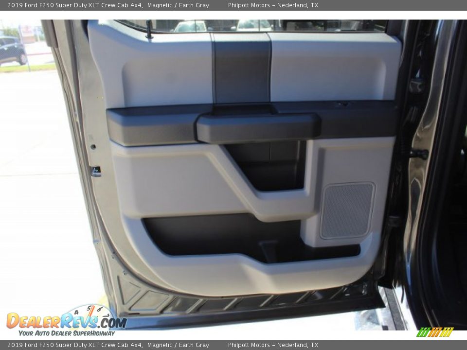2019 Ford F250 Super Duty XLT Crew Cab 4x4 Magnetic / Earth Gray Photo #18