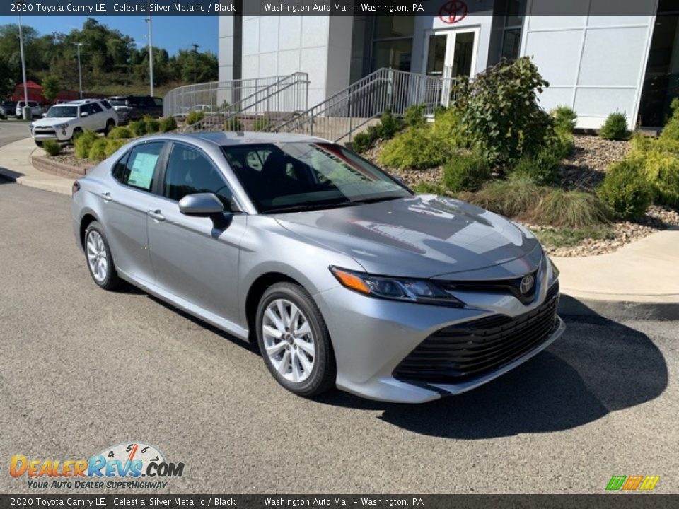 Front 3/4 View of 2020 Toyota Camry LE Photo #1