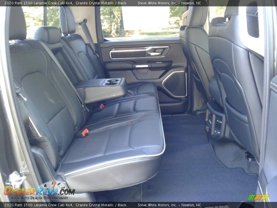 2020 Ram 1500 Laramie Crew Cab 4x4 Granite Crystal Metallic / Black Photo #15