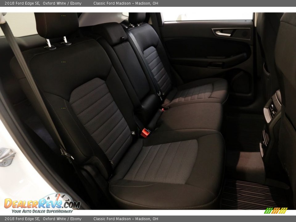 2018 Ford Edge SE Oxford White / Ebony Photo #12
