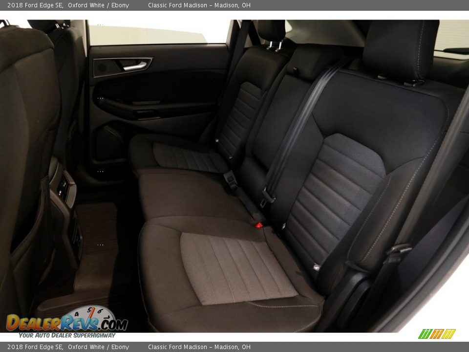 2018 Ford Edge SE Oxford White / Ebony Photo #13
