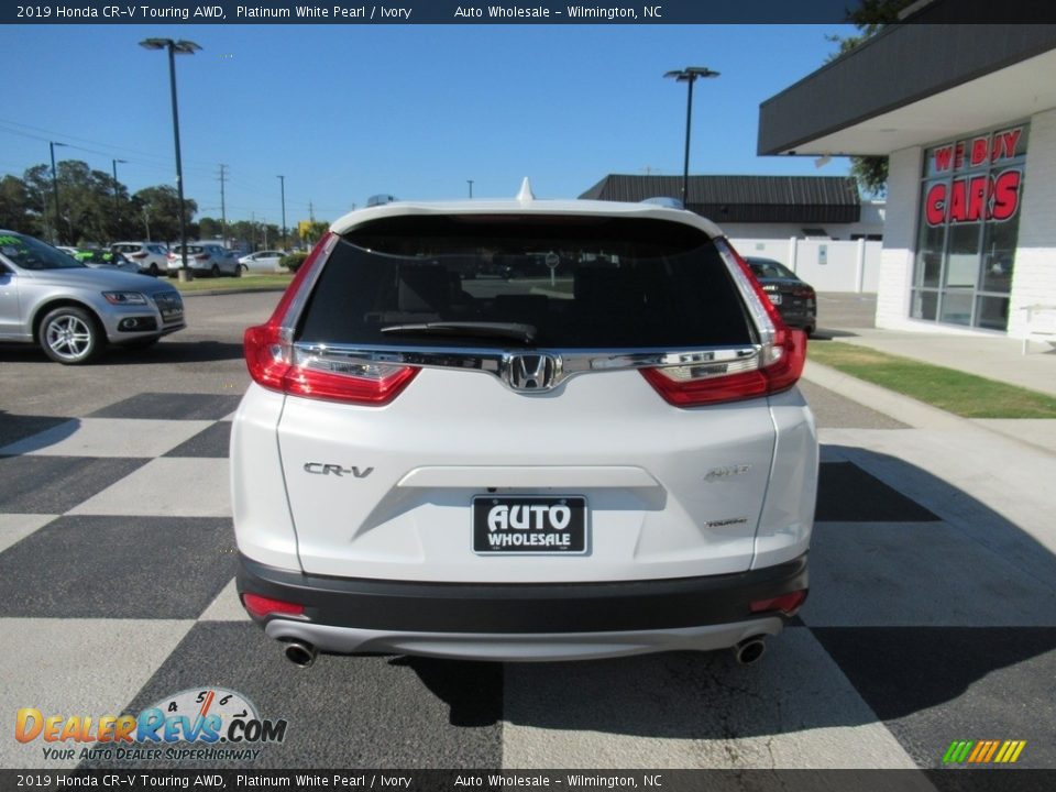 2019 Honda CR-V Touring AWD Platinum White Pearl / Ivory Photo #4
