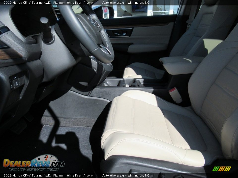 2019 Honda CR-V Touring AWD Platinum White Pearl / Ivory Photo #9