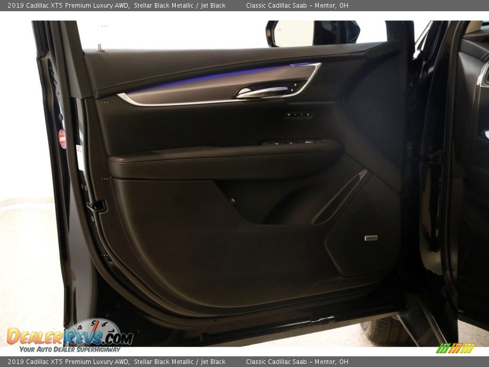 2019 Cadillac XT5 Premium Luxury AWD Stellar Black Metallic / Jet Black Photo #4
