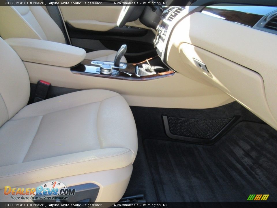 2017 BMW X3 sDrive28i Alpine White / Sand Beige/Black Photo #11