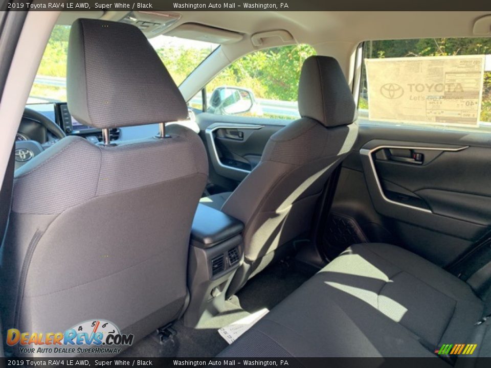 2019 Toyota RAV4 LE AWD Super White / Black Photo #8