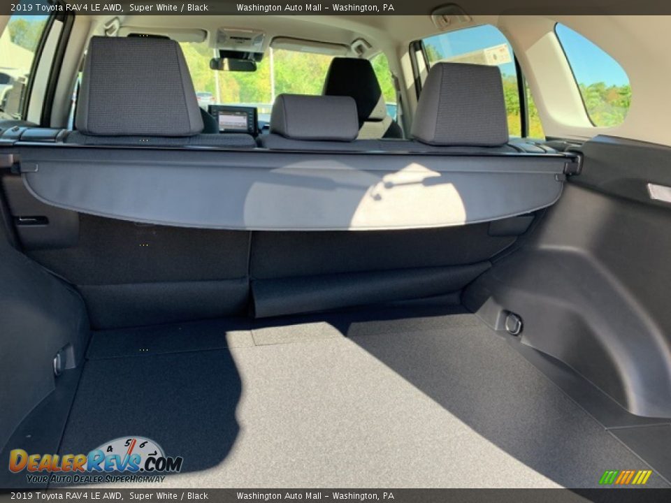 2019 Toyota RAV4 LE AWD Super White / Black Photo #13